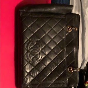 VINTAGE CHANEL HANDBAG FROM THE 90’s